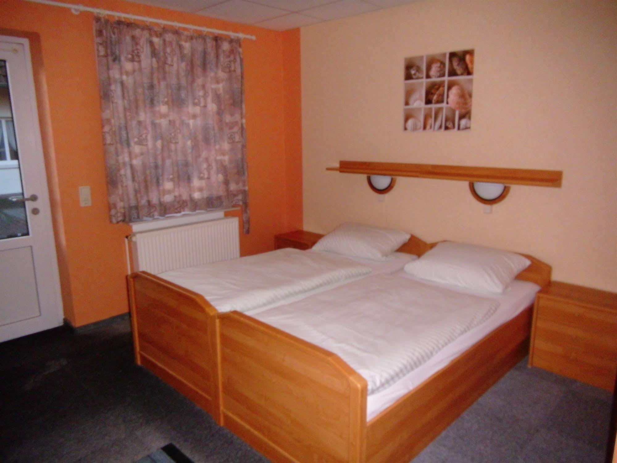 Hotel-Garni "Hof Von Hannover" Wittmund Luaran gambar
